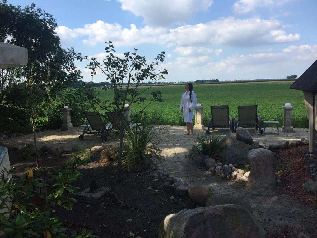 Wellness Sauna Beauty Farm Midwolda Panzió Kültér fotó